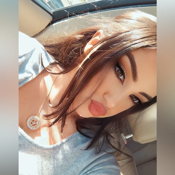 Meet your Posher, Kirsten - Picture 3 of 14